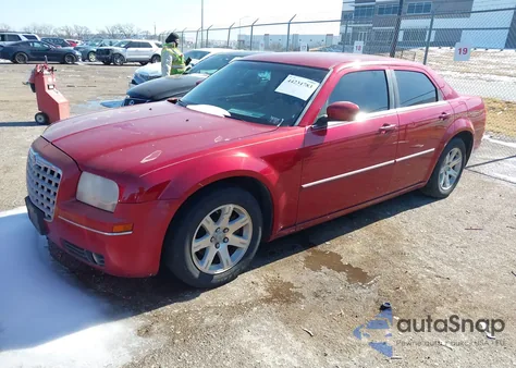 2007 Chrysler 300 Touring z USA, uszkodzony, nr VIN 2C3KA53G17H835210